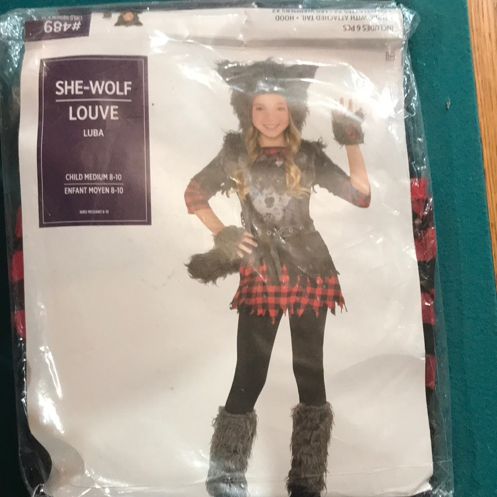 She-Wolf Girls Brown And Red Wolf Halloween Costume. NWT. Size M 8-10.